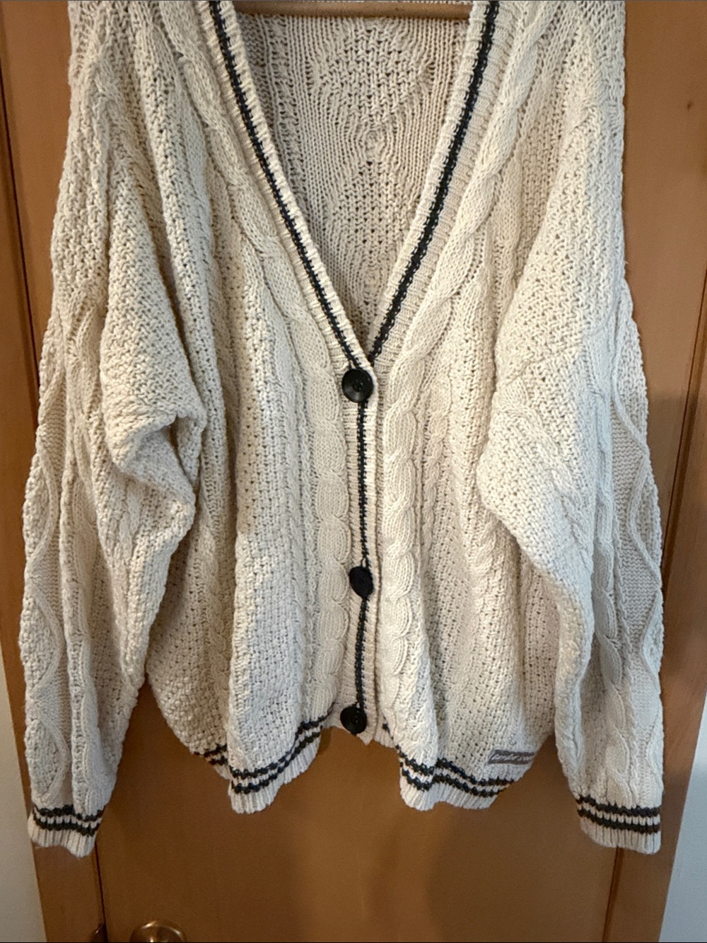 Taylor Swift Folklore Album Cable Knit V-Neck Button Cardigan Sweater XL/2XL - Picture 5 of 12